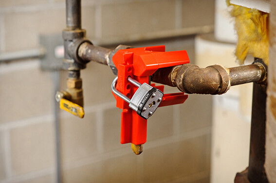 Ball valve lockout